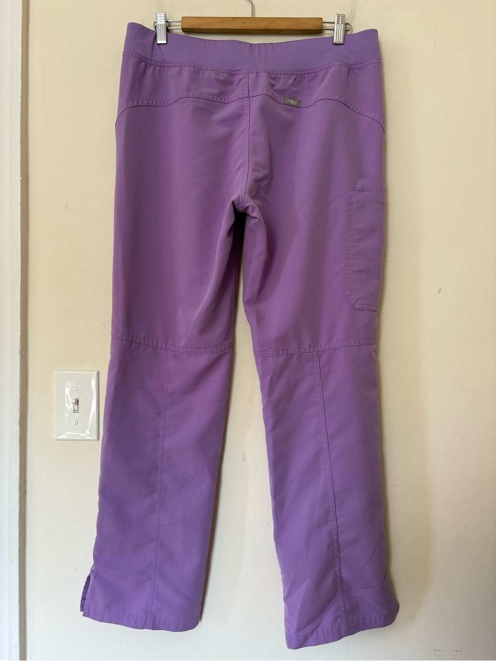 FIGS Kade Cargo Straight Leg Scrub Pants Lilac Dawn #2959 Sz Medium - Picture 10 of 11